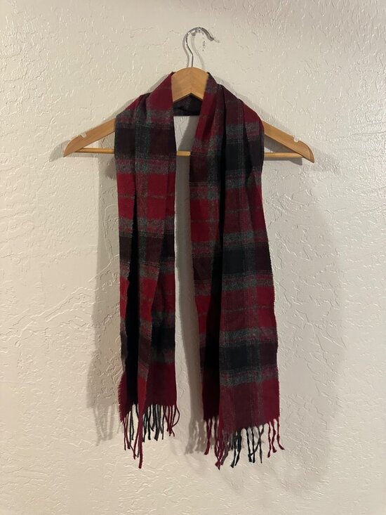 Roundtree & Yorke Accessories - Roundtree & Yorke Lambswool Red & Grey Plaid Fall Winter Plaid Scarf